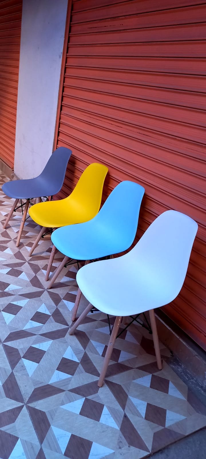 Aemes-chair.jpeg Aemes Chair