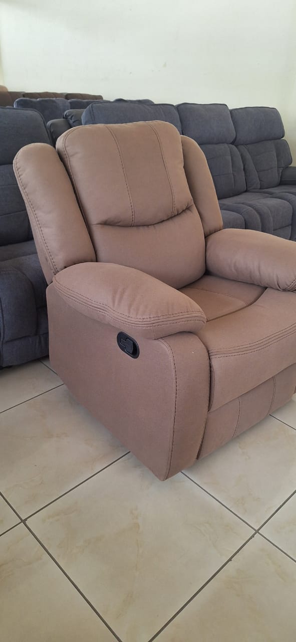 Brown One Seater Recliner Sofa (2) Brown One Seater Recliner Sofa