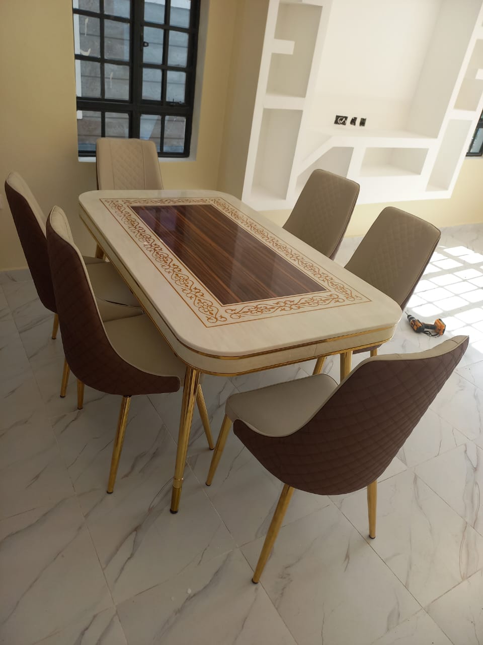 Luxurious Marble Top Dining Set Luxurious Marble Top Dining Set
